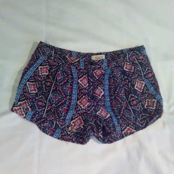 Forever 21 women's shorts size US-28 - Picture 1 of 4